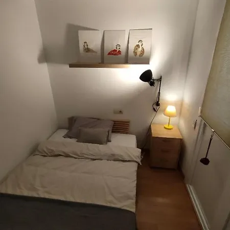 Apartamento Tranquilo Y Del Barrio Apartment *